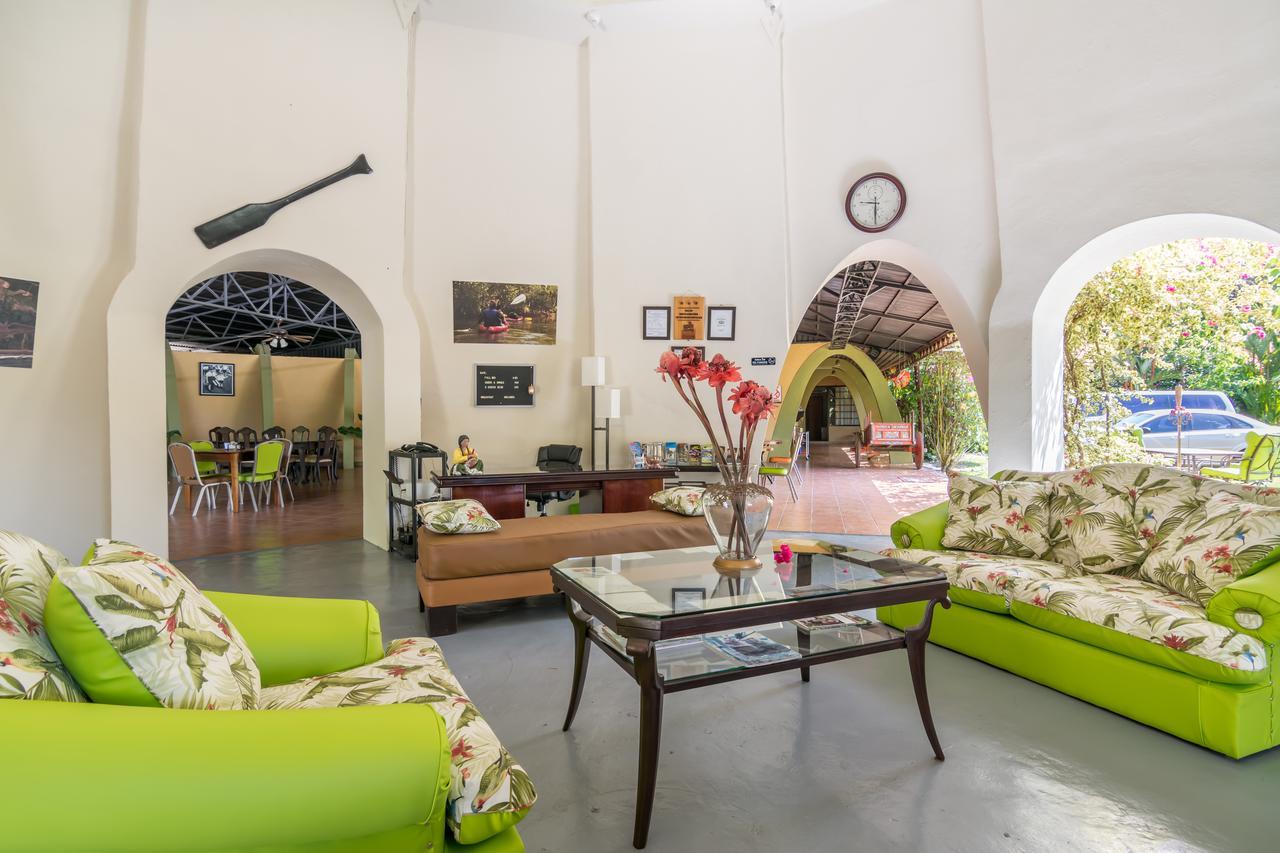 Kayak Lodge Damas Luaran gambar