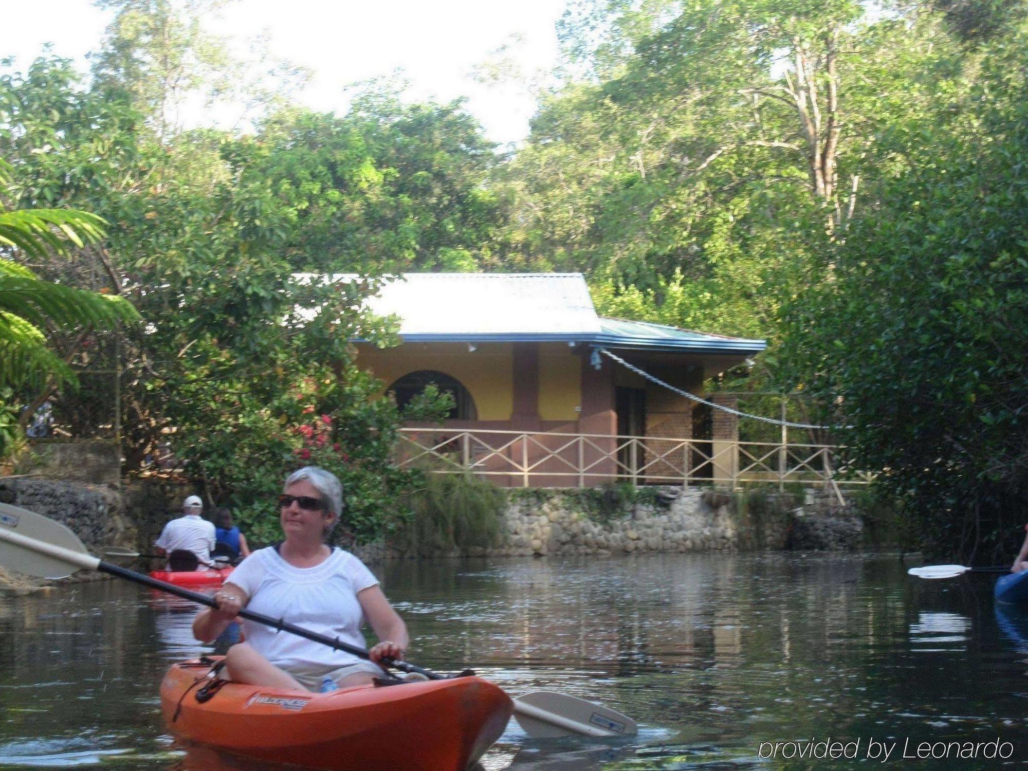 Kayak Lodge Damas Luaran gambar